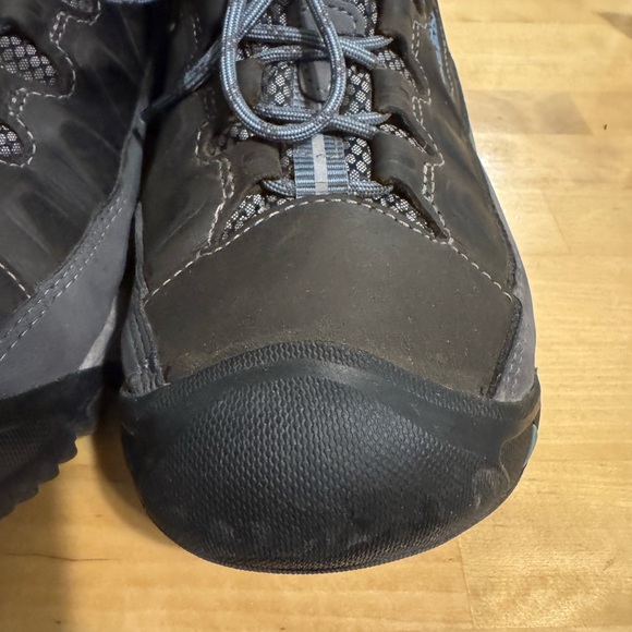 KEEN Women’s Hiking Boots 10.5 - Picture 12 of 14